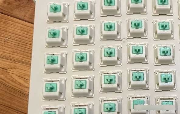 机械键盘上下灯位有什么区别? 机械键盘上灯位和下灯位选择推荐