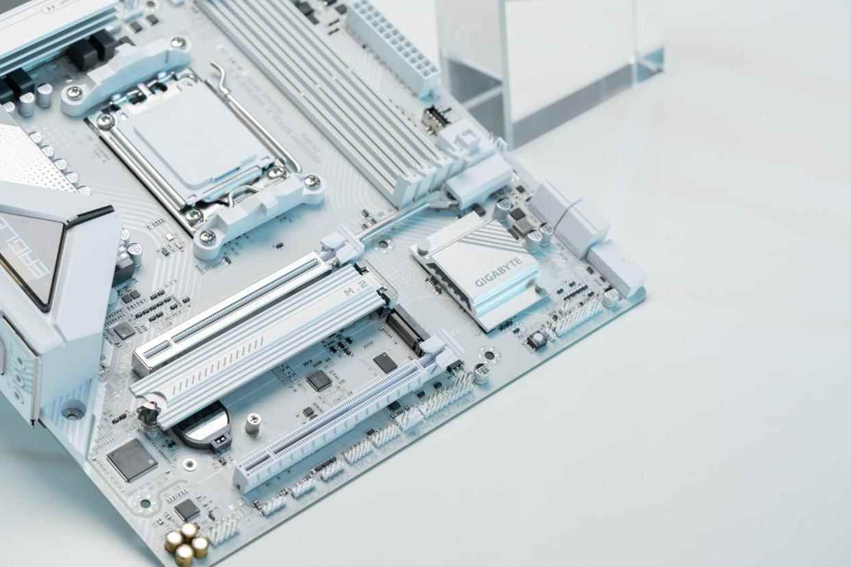 锐龙9000X3D搭配技嘉B850M EAGLE WIFI6E主板组装机性能测评