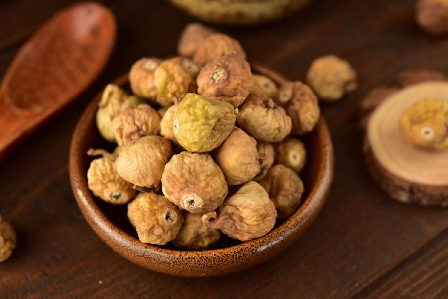 无花果套瓶里，1棵挂满5斤果，3个月吃不完！